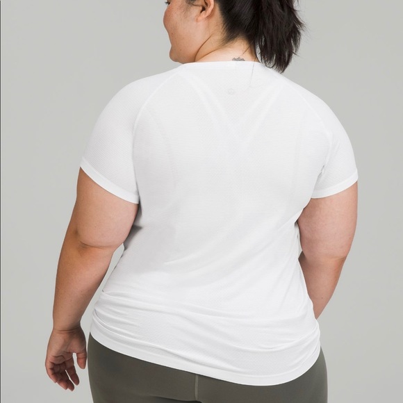 White Lululemon Swiftly Tech Tee 2.0 - Picture 3 of 6